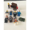 LOVELY  LEGO  LOT OF SMALL FIGURES  7 IN TOTAL