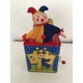 VINTAGE METAL CLOWN JACK IN THE BOX -1997 - NO SOUND BUT POPS OUT