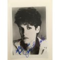 AUTOGRAPHED / SIGNED - JAMIE LEE CURTIS - PERFECT  / HALLOWEEN  -  13 CM  X  18 CM