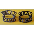 WW2 - WAAS (WOMAN AUXILARY AIR SERVICE) 2 VARIANTS SHOULDER TITLES - LUGS INTACT