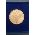 ** RSA 1961-1981 Unitae Bronze Medallion in SA Mint Case (24.98g).**
