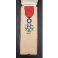 ** WW1 French Légion d`honneur Military Medal w/ Presentation Case (Chevalier Class).**