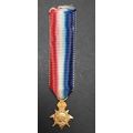 **WW1 : Miniature 1914-15 Star Medal w/ Silk Ribbon. **