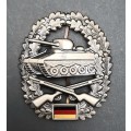 ** 1990s German: Bundeswehr Panzergrenadier Beret Badge (Pins).**