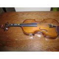 VIOLIN IN CARRY CVASE - STENTER MUSIC CO LTD. - IN GOOD CONDITION