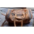 2X LEATHER HAND BAGS IN VERY GOOD CONDITION