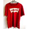 Men`s Levi`s Fashion T-Shirt - SIZE XL