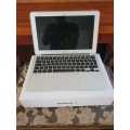 MacBook Air `Core i5` 1.3 11` (Mid-2013) | Charger | Box | Please read