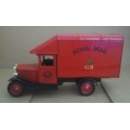 Morris Van 1935 - Royal Mail Parcels -Lledo Days Gone, no original box MB.DG.52000