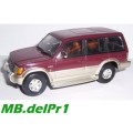 Mitsubishi Pajero lwb 1997 1-43 pre-owned unboxed (replaced mirror) unplayed, superb condition
