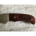 WASP hunting knife (with skinner and scabbard)
