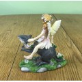 FAIRY FAIRIES Fairy riding a Mouse!!! RESIN FIGURINE AWESOME DETAIL STUNNING GIFT!!! HAVE a LOOK!!!!