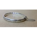 BEAUTIFUL STERLING SILVER HINGED BRACELET CHILDRENS? SMALL STAMPED SAFETY CHAIN FANTASTIC GIFT!!!!