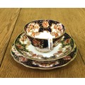 ROYAL ALBERT DERBY IMARI STYLE TEA TRIO x 1 CUP SAUCER CAKE PLATE BONE CHINA 1950`s ENGLAND FLORAL.c