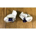 DUCKS GEESE X 2 PORCELAIN BLUE AND WHITE NO NAME BRAND VERY CUTE!!! Read descrption.