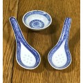 ORIENTAL CHINESE PORCELAIN SPOONS x 2 + BOWL x 1 MADE IN CHINA Read description...