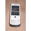 Blackberry 9800 Slide phone for sale  ***** LOW LOW SHIPPING *****
