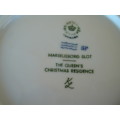 ROYAL COPENHAGEN YEAR PLATE 1975 - THE QUEEN'S CHRISTMAS RESIDENCE