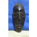 INCREDIBLE CARVED WOODEN AFRICAN MASK. STUNNING DECORATIVE AND COLLECTIBLE PIECE!