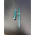 SET OF TWO PARKER FOUNTAIN PENS ORIGINAL (NOT IN ORIGINAL BOX) (MADE IN ENGLAND)