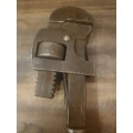 VINTAGE ADJUSTABLE PIPE WRENCH (MADE IN USA)