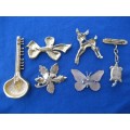 Six Gold Gold Coloured Costume Jewellery Brooches