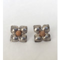 Vintage Flower Earrings with tiny amber sphere* hammered Silver 800