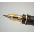 Waterman of Paris Expert MK1 Fountain Pen. In Like New Condition. Stunning Burgundy Colour.