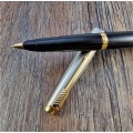 Vintage Pen Sale #12. Parker 45 Fountain Pen. 14KT Gold Nib. Black body.