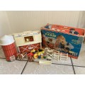 Original mid 1970s FISHER PRICE 915 Little People Play Family Farm