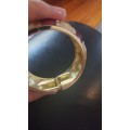 Enamel bracelet with stones