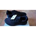 Adidas Men`s Galaxy 4 Sneaker Black UK7