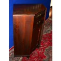 WOW A STUNNING ANTIQUE QUEEN ANNE CORNER CUPBOARD WITH 2 DRAWERS AND ONE DOOR MAGNIFICENT!!!!