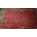 A GORGEOUS 2M X1.3M PERSIAN CARPET - WILL LOOK STUNNING ANY WERE IN THE HOUSE