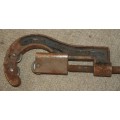 A AMAZING BRTAIN MADE VINTAGE PIPE CUTTER