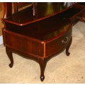 A SPECTACULAR VERY LARGE QUEEN ANN DRESSING TABLE WITH TURN OUT SIDE MIRRORS A BEAUTIFUL PIECE