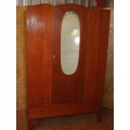 A MARVELOUS OAK FINISHED VINTAGE WARDROBE WITH A STUNNING OVAL MIRROR RETRO CHIC GOOD CONDITION!!!