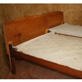 TWO GORGEOUS OAK FINISHED SINGLE BEDS WITH HEADBOARD - FOOTBOARD - AND THE CENTRE PIECE!!!