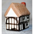 A Spectacular Mudlen End Studio AM - R2 - Pottery Cottage in white Rare Excellent Condition very col