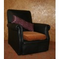 A SPECTACULAR 1940'S ART DECO STYLE CHAIR WITH LEATHERETTE ORIGINAL IN GOOD CONDITION
