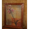 A GORGEOUS VINTAGE PRINT IN A STUNNING WOODEN FRAME - BEAUTIFUL PRINT BEHIND GLASS