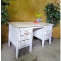 A GORGEOUS LARGE VINTAGE SIX DRAWER SHABBY CHIC WOODEN DESK - WILL FINNISH ANY OFFICE BEAUTIFUL!!!