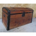 AN EXQUISITE ANTIQUE "CAMEL-BACK/SHIPS" OREGON TRAVEL TRUNK/ CHEST WITH METAL HANDLES LOTS OF METAL
