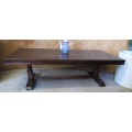 AN MAGNIFICENT DARK WOOD LARGE COFFEE TABLE - WITH GORGEOUS DETAILED LEGS - STUNNING TABLE
