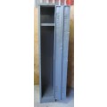 A AWESOME STEEL LOCKER. VERY HANDY AND AWESOME. GREAT FOR GARAGE STORAGE! OR THAT INDUSTRIAL HOME
