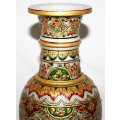 A very impressive vases, having classical oriental style scenes depicting design so much detail