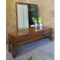 A MARVELOUS RETRO VINTAGE DRESSING TABLE WITH 5 DRAWERS TURN IN MIRRORS INCLUDING A STOEL - RETRO