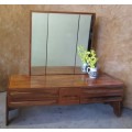 A MARVELOUS RETRO VINTAGE DRESSING TABLE WITH 5 DRAWERS TURN IN MIRRORS INCLUDING A STOEL - RETRO