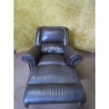 A EXQUISITE BBROWN LEATHER LAZY BOY/ RECLINER - QUALITY FURNITURE -