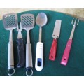 A JOB LOT OF KITCHEN ITEMS ONE BID FOR ALL